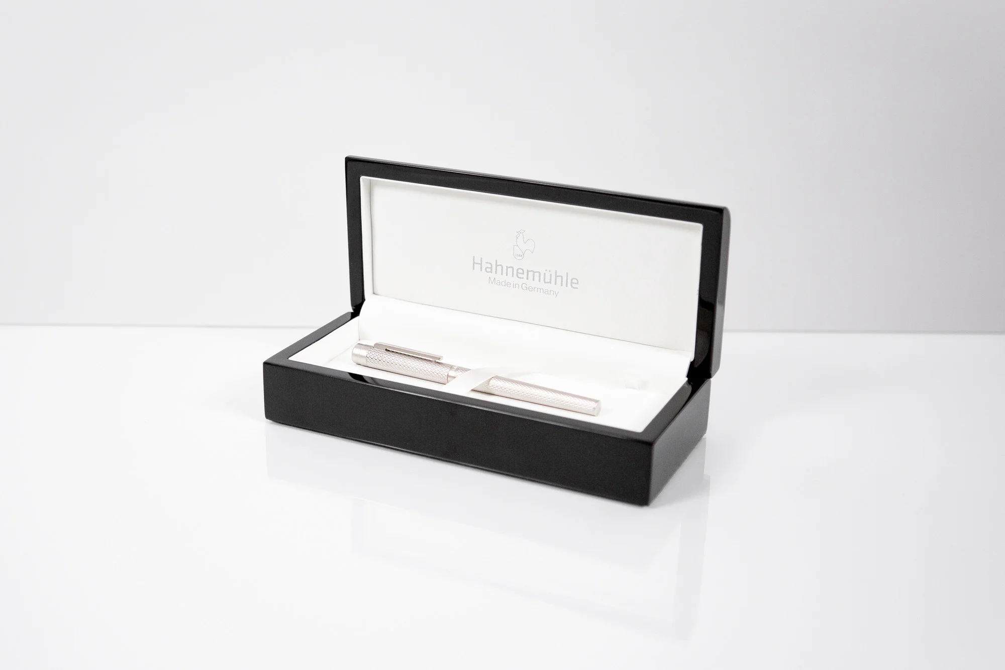 pen, ballpoint, metal, box, silver