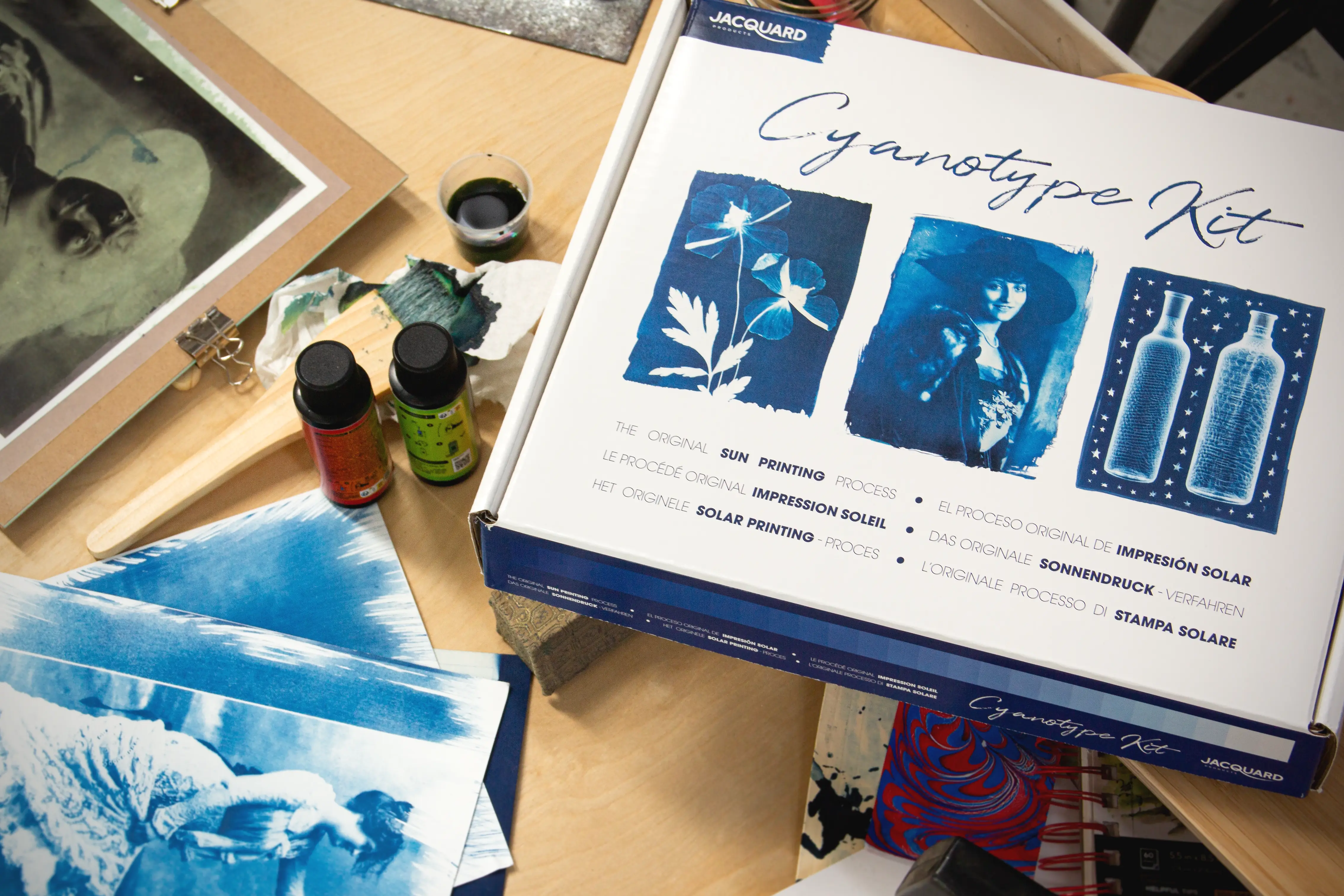 print kit, art supplies, cyanotype, box, blue