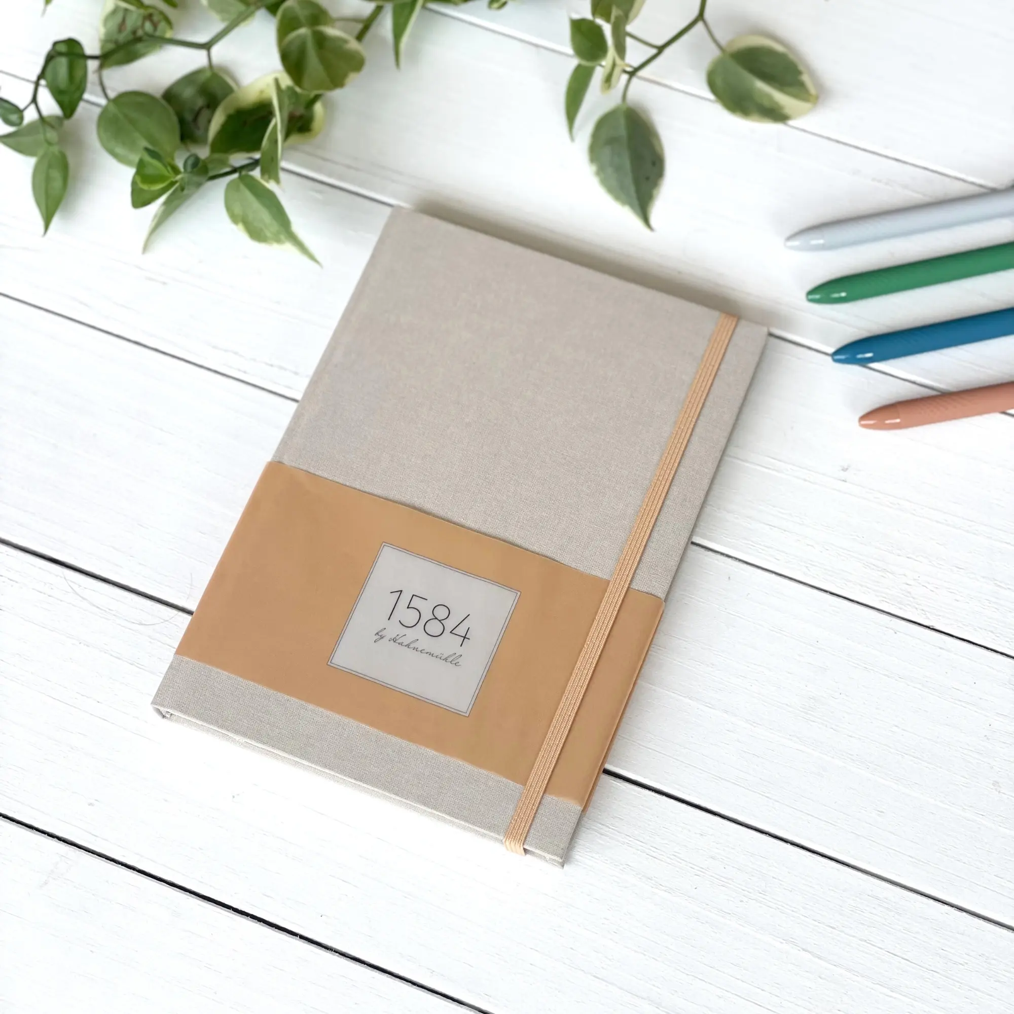 planner, notebook, elastic band, linen cover, beige