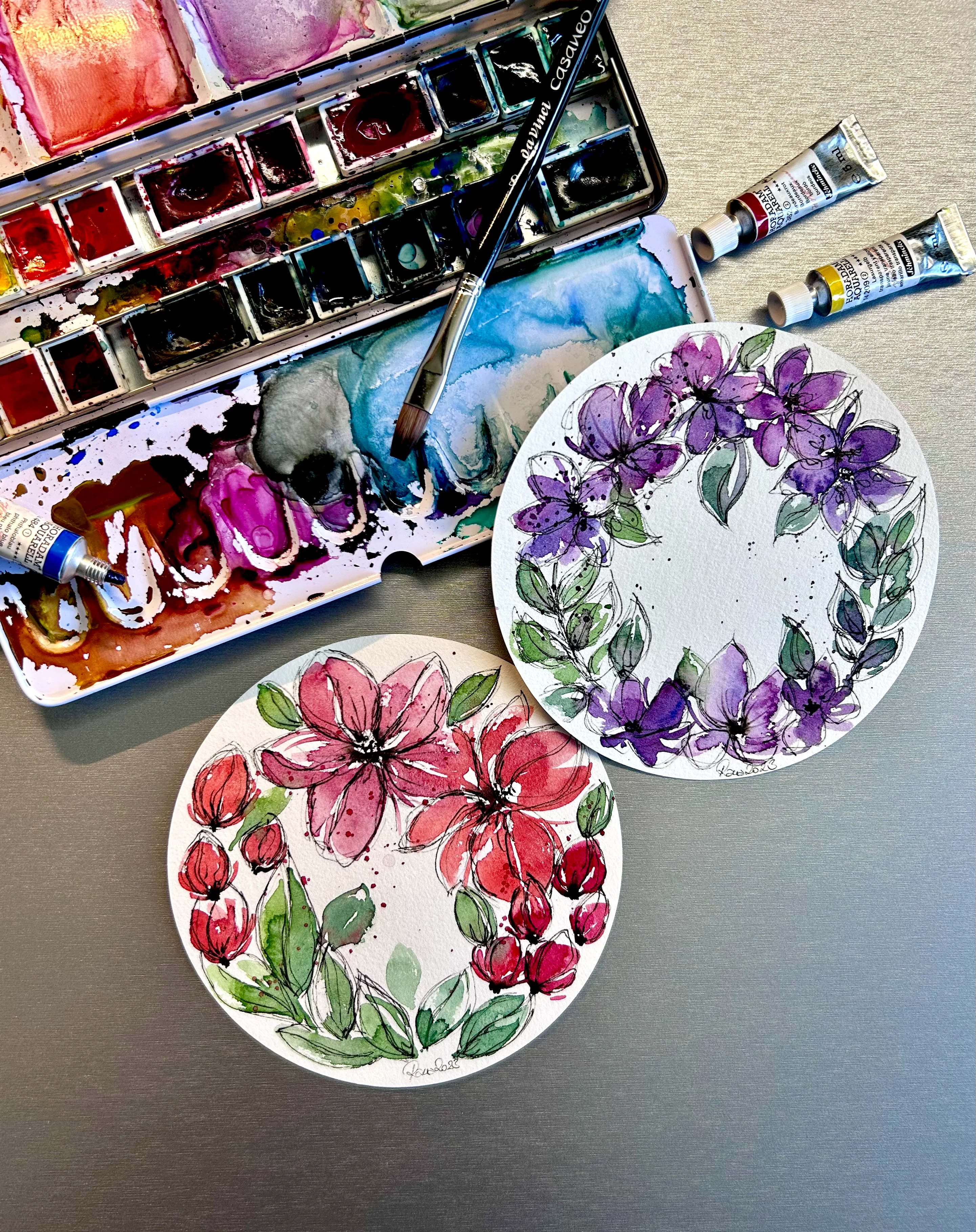 watercolor, paint set, floral design, round ceramic plates, art supplies